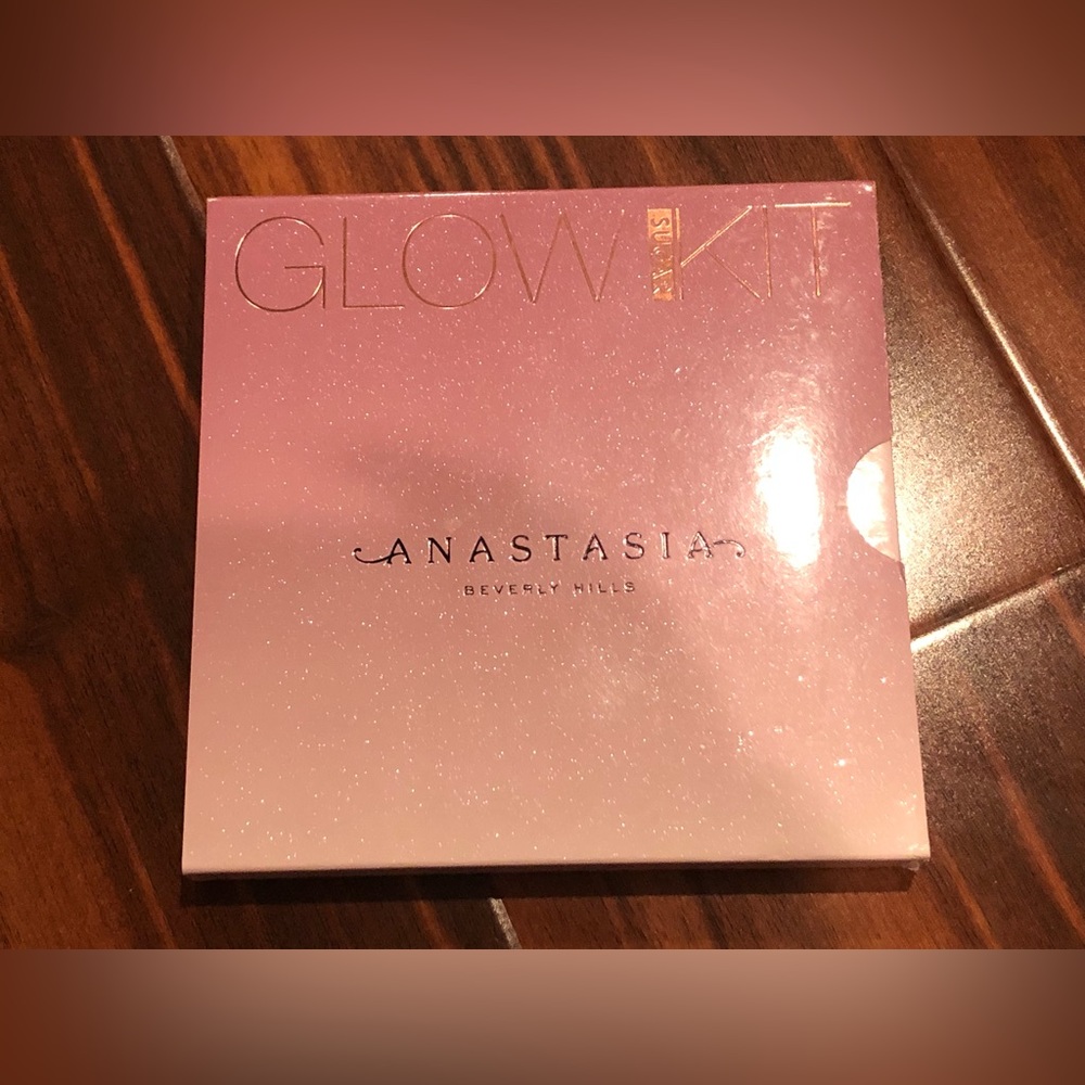 ABH Sugar Glow pallet!